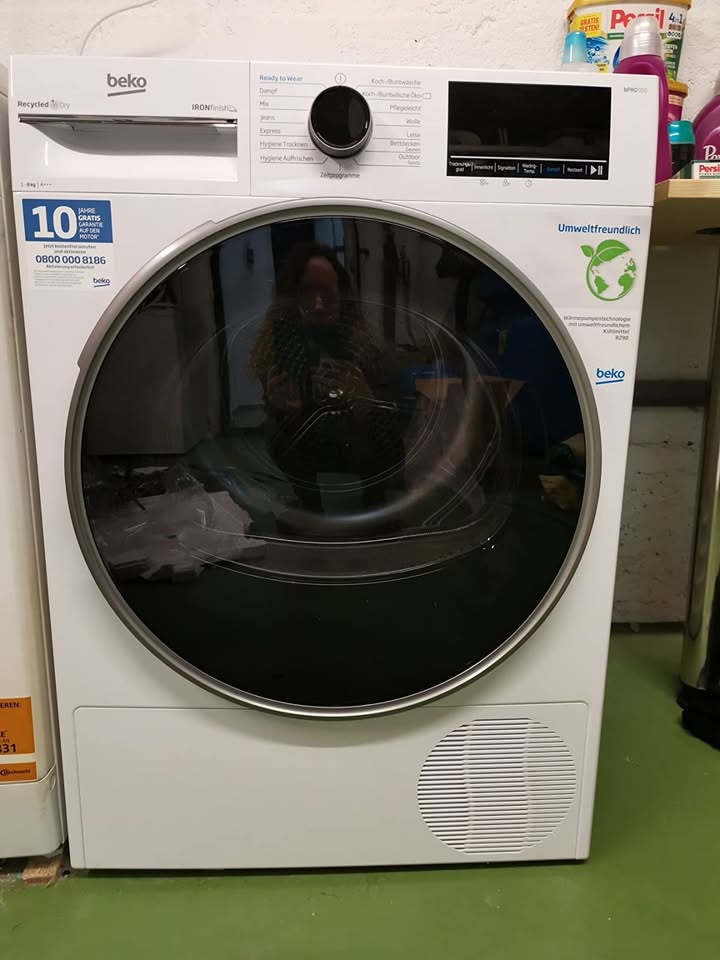 Beko B5T4824IF bPRO 500 tumble dryer, 8 kg, Front loading, heat pump