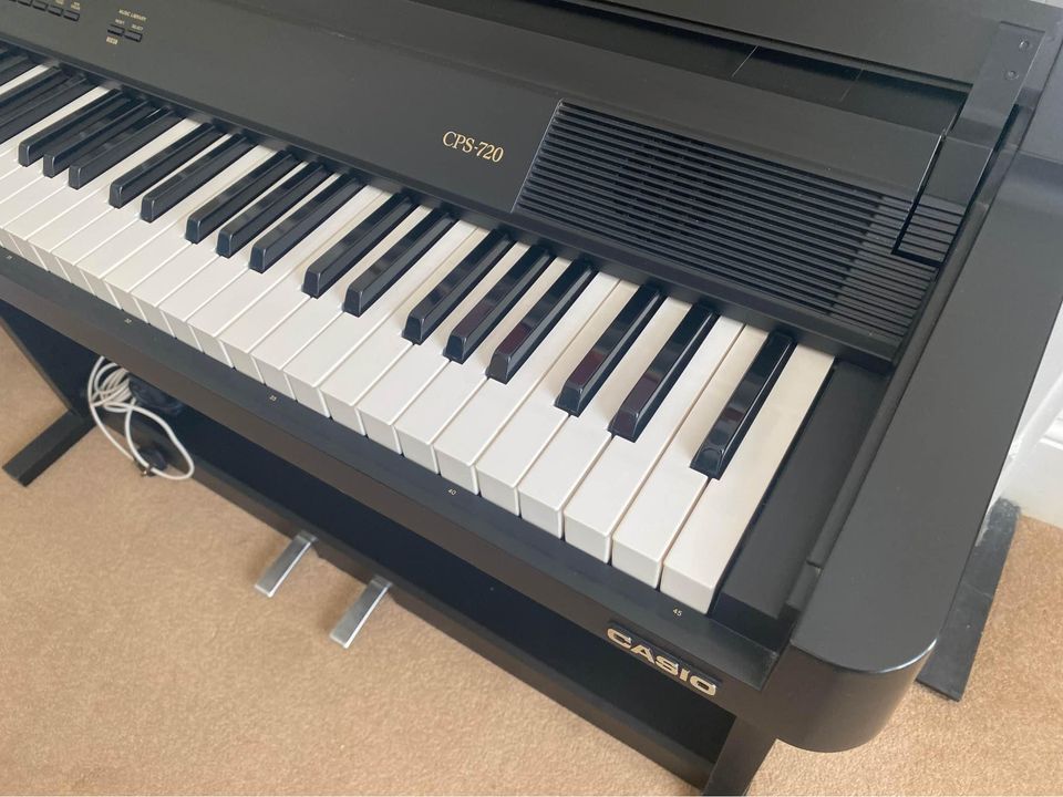 Casio Digital Keyboard Piano