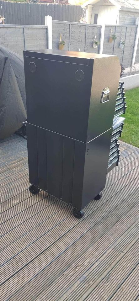 Halfords Advance cabinet Tool Box 12 drawer Slow Close Bottom brand new Top Used Good Condition￼.