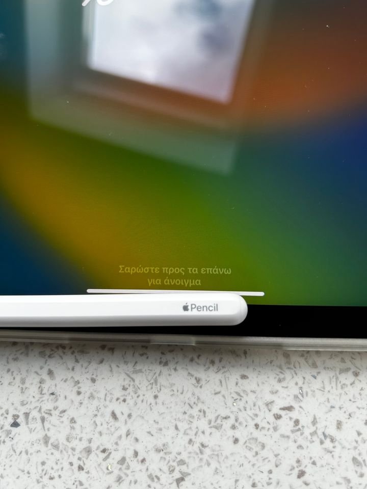 iPad Air 5th Generation 256GB (2022) and 2nd