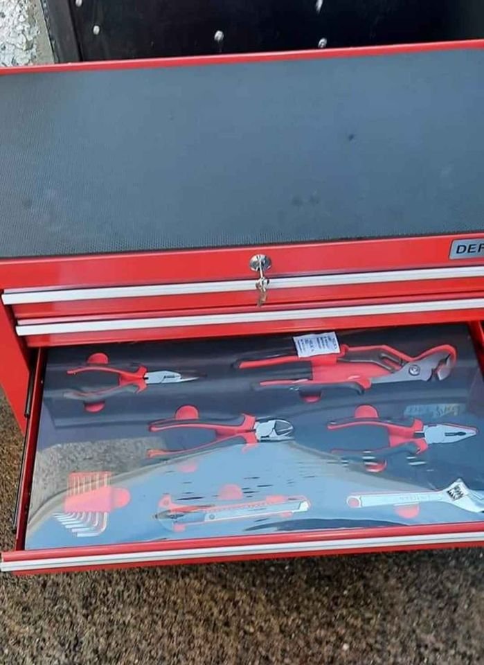 300-piece tool box